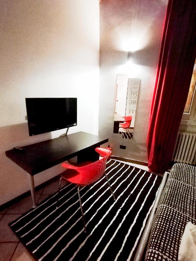 Chroma Italy - Chroma Apt Campo De' Fiori ภายนอก รูปภาพ